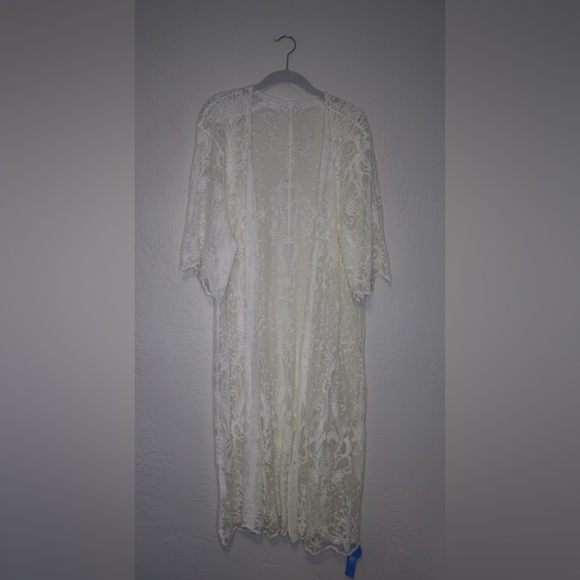 Cupshe Kelsi White Embroidery Open Front Cover Up - Picture 3 of 5